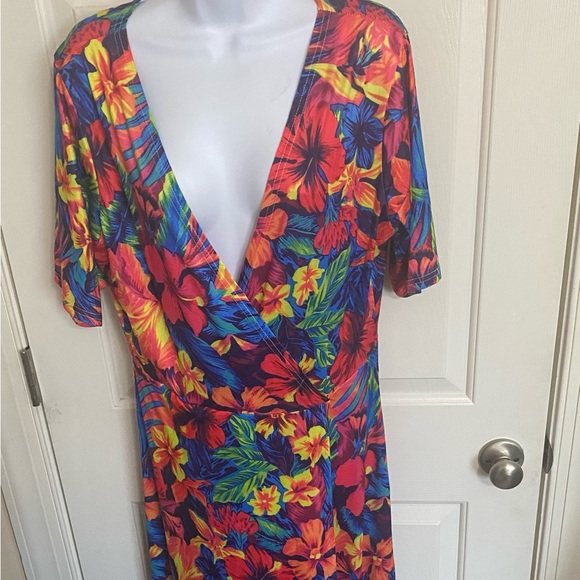 Maxi Dress Womens 1X Sleeve Bright Multi Color Tropical Print Fun Cruise Resort - Picture 1 of 3